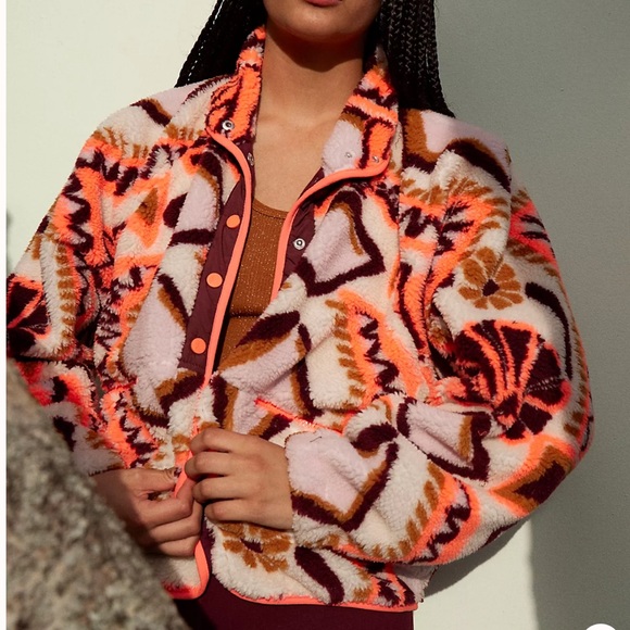 Free People Jackets & Blazers - Free people Hit The Slopes Printed Fleece Jacket